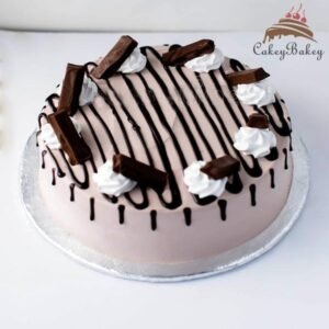 KitKat chocolate Cake