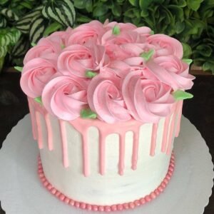 Sisters Day Strawberry Cake ( 1KG )